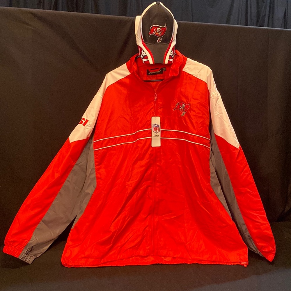 NWT Official Buccaneers Light Jacket 2XL, New Red/white/Grey with Baseball Cap